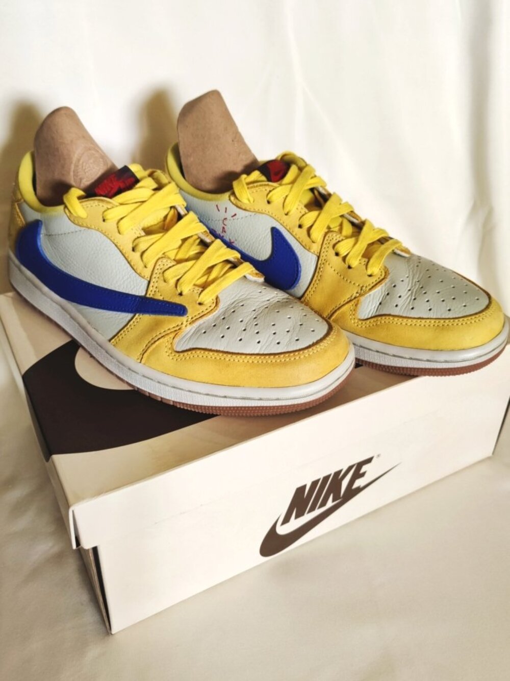 Nike Women's Air Jordan I Low OG x Travis Scott in Canary, Size 8.5, EUC